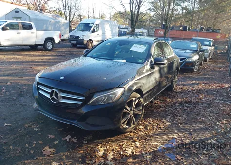 2015 Mercedes-Benz C 300 4Matic из США, поврежденный, VIN 55SWF4KB2FU025909